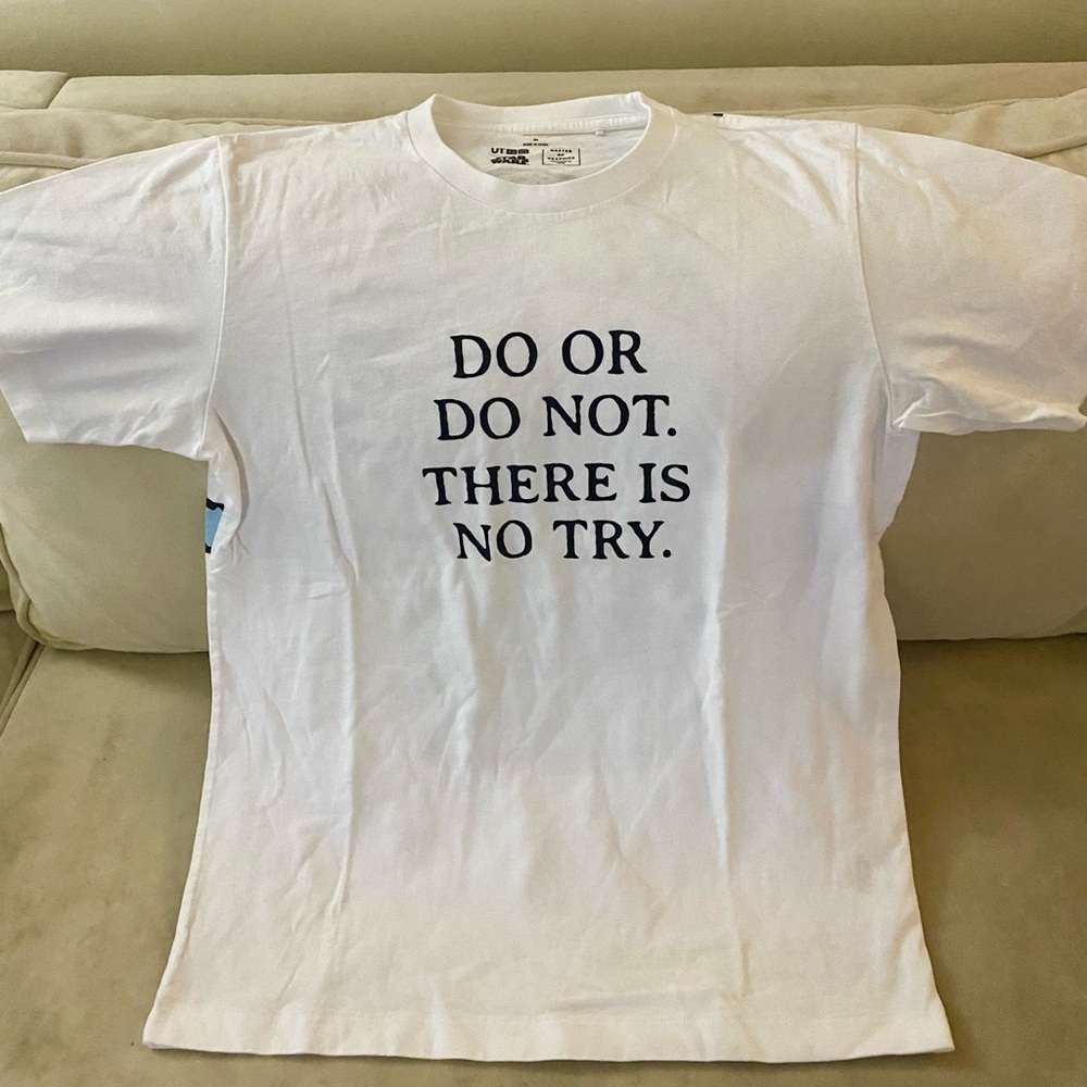 Uniqlo x Star Wars Master Of Graphics Yoda Nigo  T-Shirt